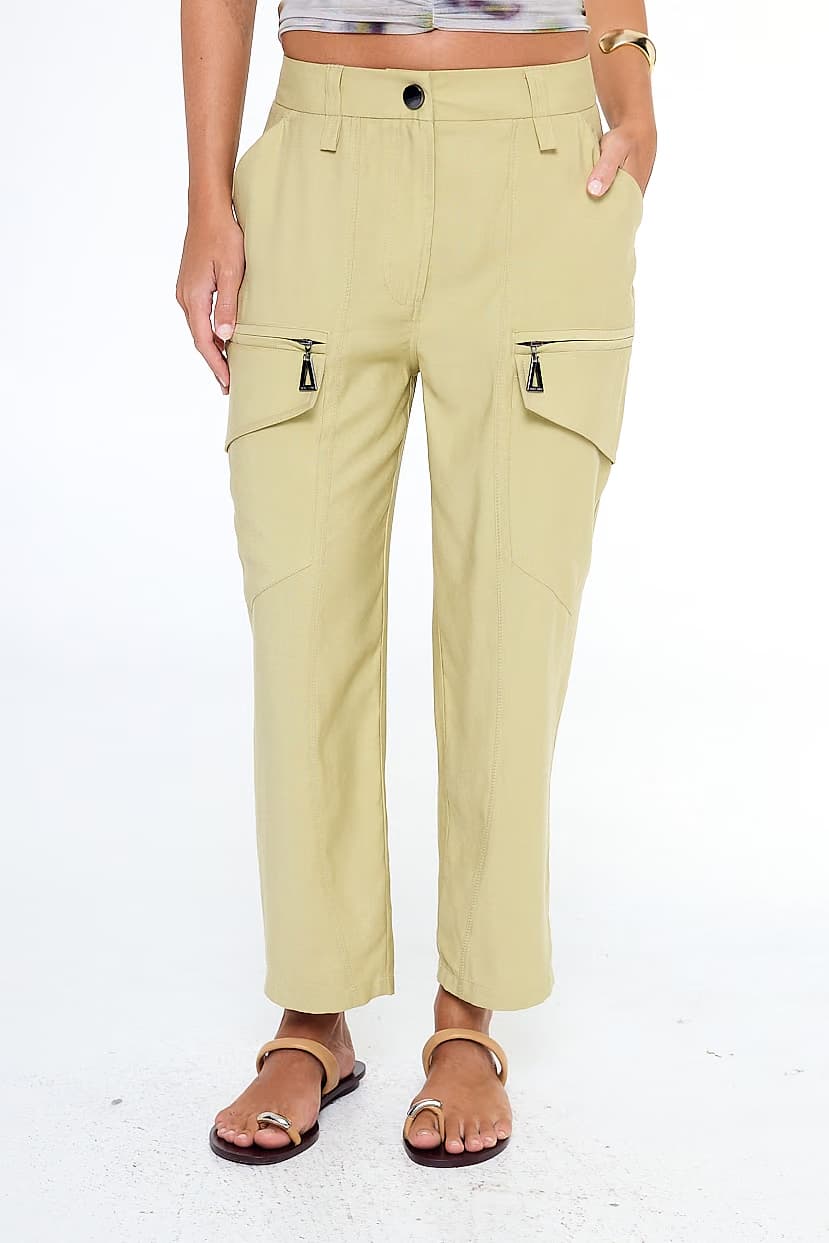 calça de tencel reta com bolsos laterais — foto 2