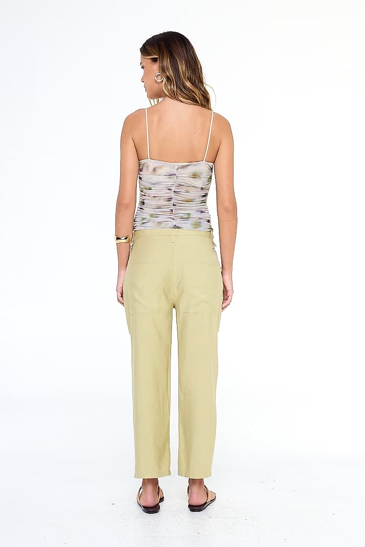 calça de tencel reta com bolsos laterais — foto 3