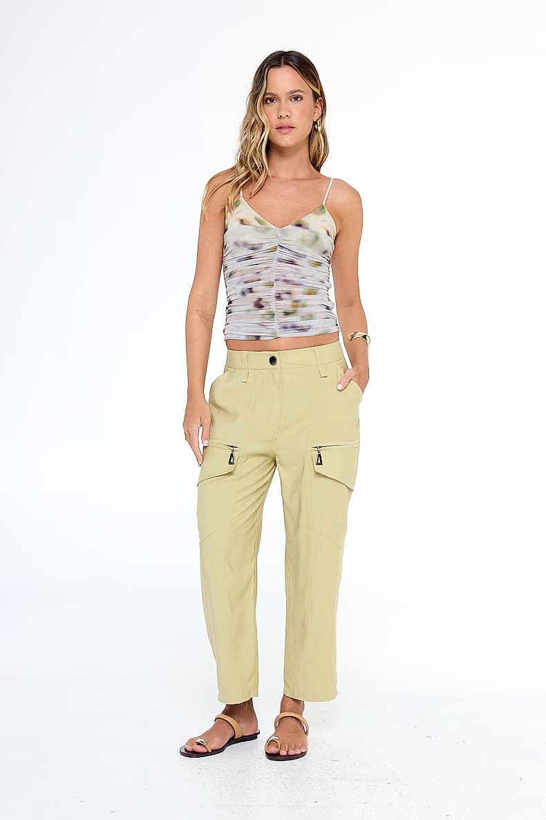 calça de tencel reta com bolsos laterais — foto 5